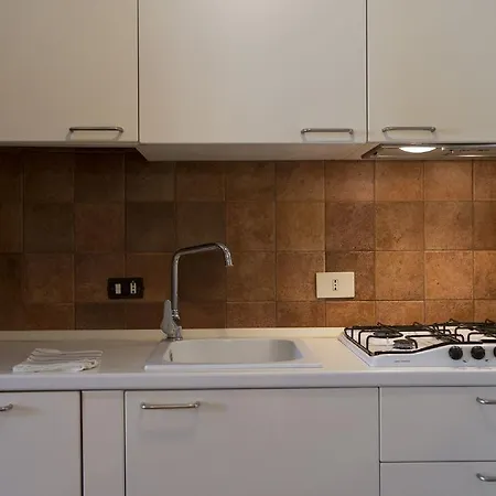 Garibaldi Apartment *
