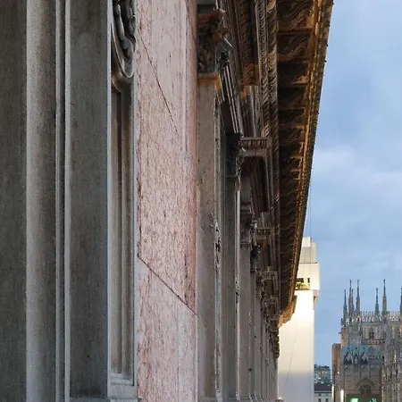The Glamore Duomo Milão