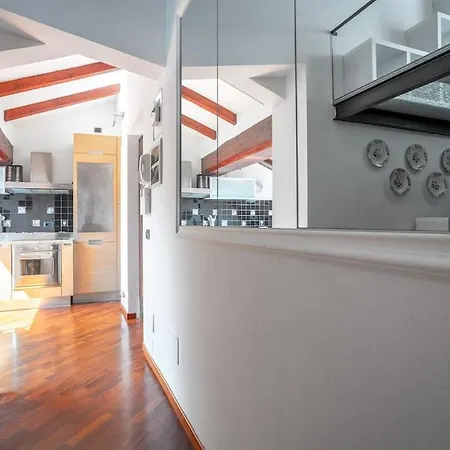 De Amicis' Nest - Center Apartment