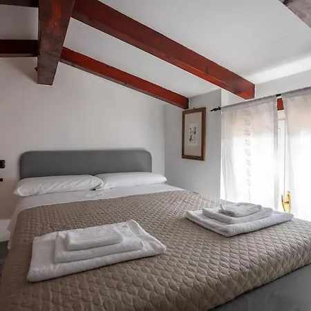 De Amicis' Nest - Center Apartment Milan