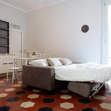 San Siro Metro - Life - Red Diamonds * Mediolan