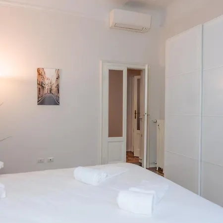 San Siro Metro - Life - Red Diamonds *