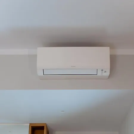 San Siro Metro - Life - Red Diamonds *