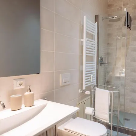 San Siro Metro - Life - Red Diamonds