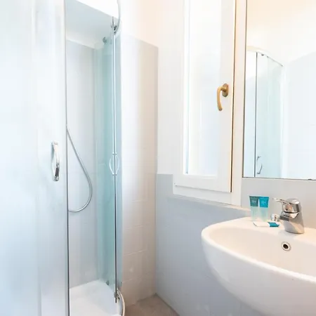 아파트 Porta Venezia Elegant Penthouse With Terrace *