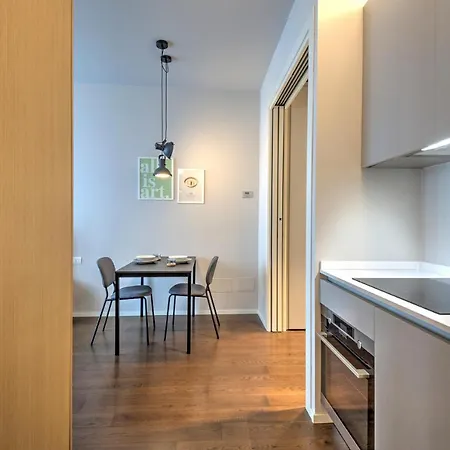 V. Veneto - Porta Venezia - Centro Apartment
