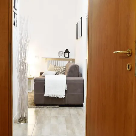 Easylife - Caloroso Bilocale Con Spazio Esterno In Zona Nolo *