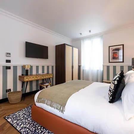 Dh Spiga Konukevi Milano