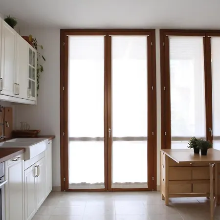 Apartment Terrace Close To Metro Station Milan