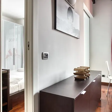 Joivy Charming In The Heart Of Isola District Appartement Milan
