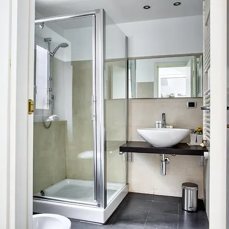 Joivy Charming In The Heart Of Isola District Milan