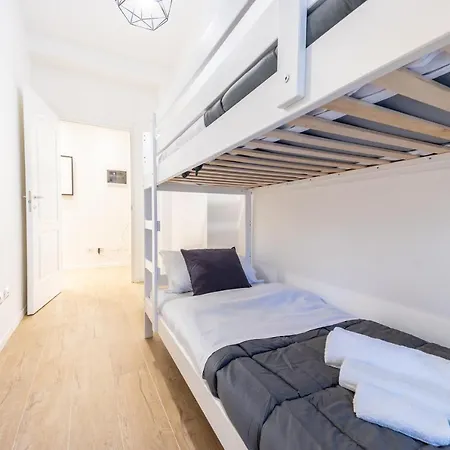 Sansiro Luxury Wi-fi & Netflix Apartment