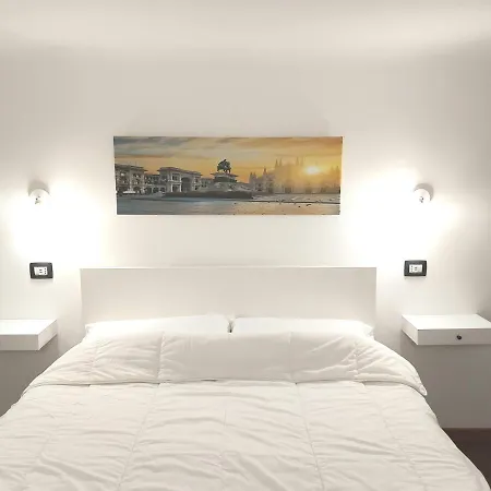 Corso Genova - Navigli * ميلان