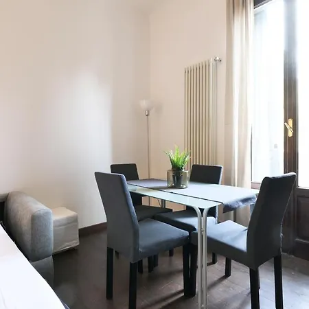 Elegant In Porta Romana - Tiraboschi * ミラノ