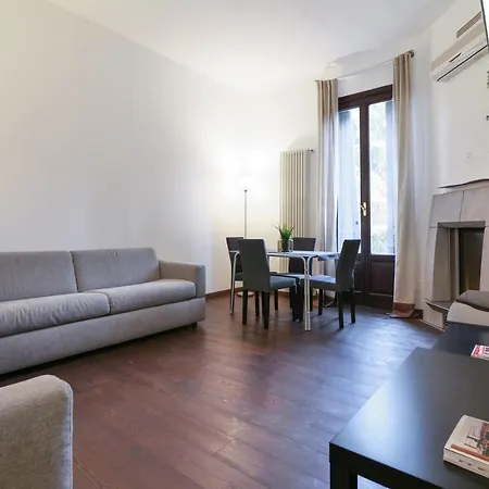 Elegant In Porta Romana - Tiraboschi * Милан