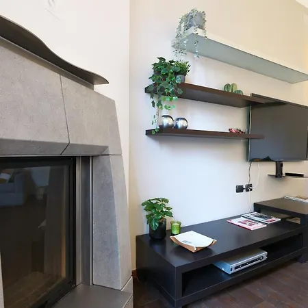 Elegant In Porta Romana - Tiraboschi アパート *
