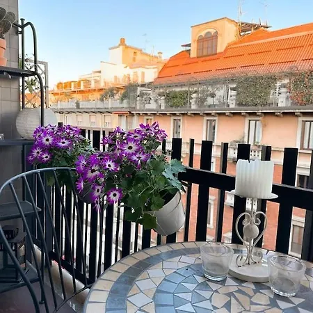 Bright Terrace-garden Apartman