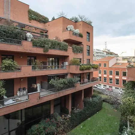 Stazione - Nuovo E Moderno Appartamento. Milão