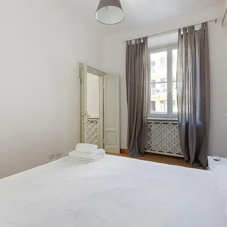 Comfy Apt - Calvairate District * Milán