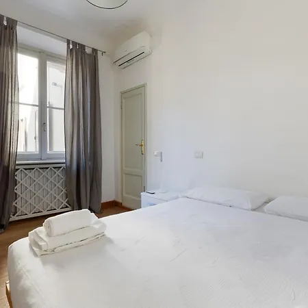 Comfy Apt - Calvairate District Milán