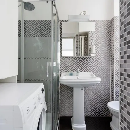 Comfy Apt - Calvairate District Milan