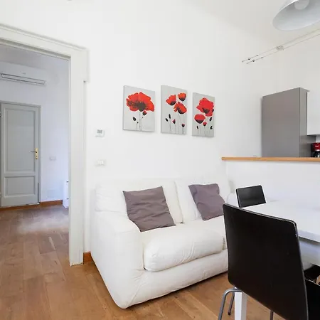 Comfy Apt - Calvairate District
