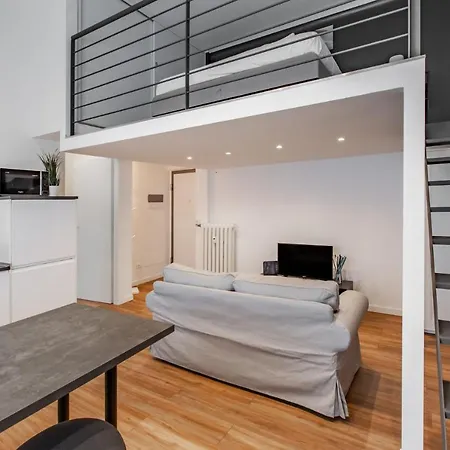 Easylife - - Torriani 3 - アパート