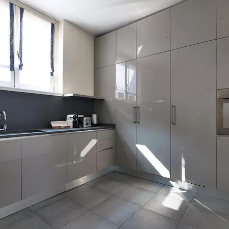 Lux Penthouse Palestro شقة *