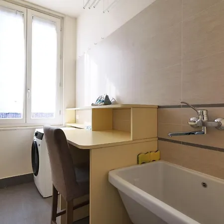 Lux Penthouse Palestro ميلان
