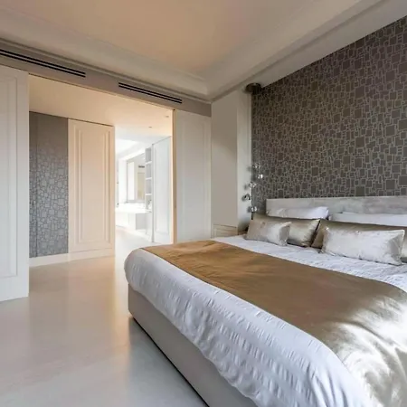 Incomparable Penthouse Huge Terrace *