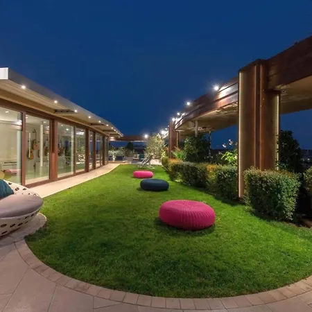 Incomparable Penthouse Huge Terrace Holiday home Milan