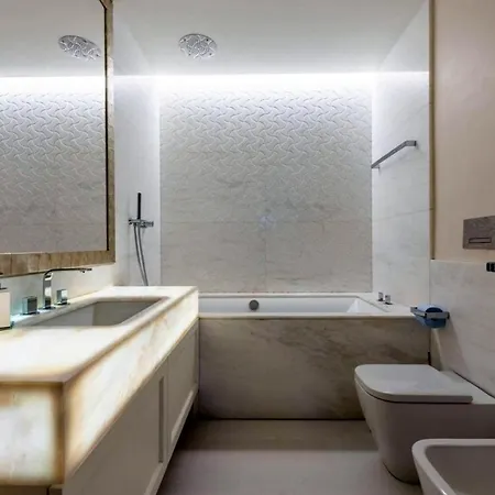 Incomparable Penthouse Huge Terrace Holiday home Milan