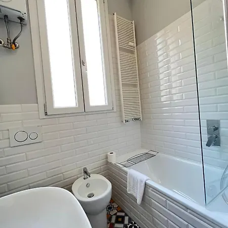 Daire Kibilu - Via Lattanzio *