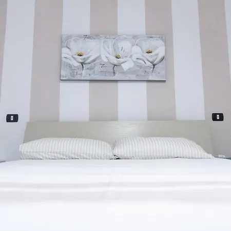 Sweet House Corso Genova Apartment Milan