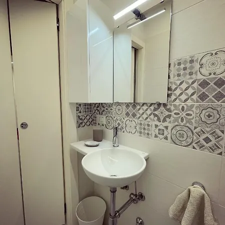 50 Papiniano דירה