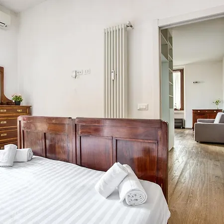 Joivy Classic Flat With Balcony * Milan
