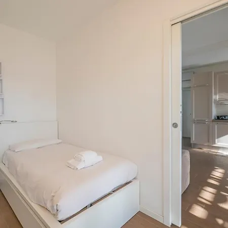 Luxury Near Linate Quintiliano 7 *