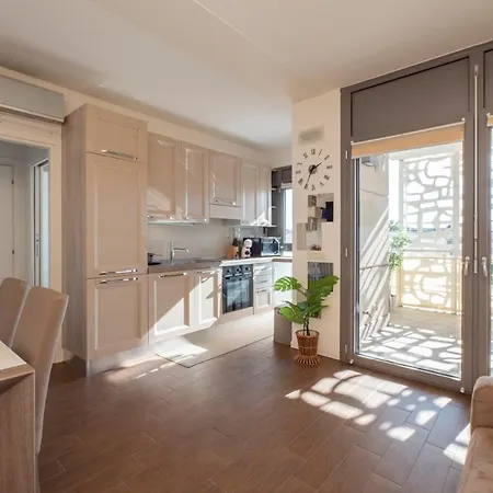 Luxury Near Linate Quintiliano 7 * Milan