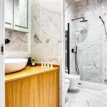 Joivy Stunning Flat With Balcony