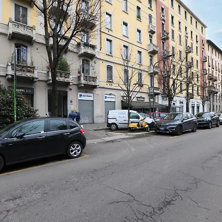 Elegant In Porta Romana - Tiraboschi Милан