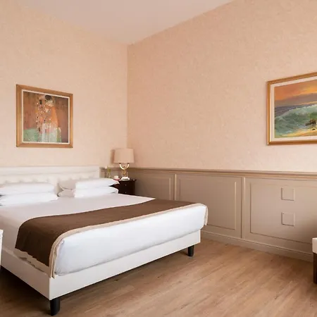 Romana Hotel 4*