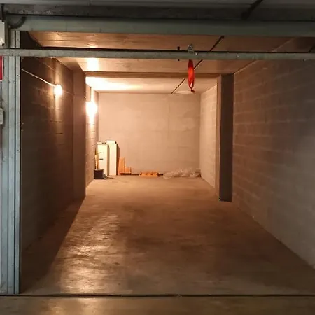 Cozy - Private Parking & Terrace 아파트 *