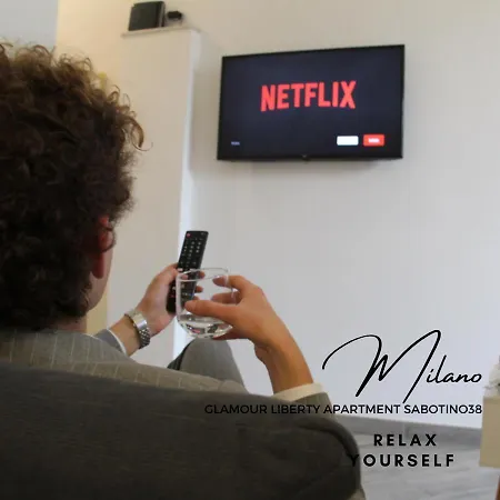 Glamour Liberty Sabotino38 * Mediolan