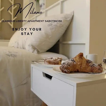 Glamour Liberty Sabotino38 * Milão