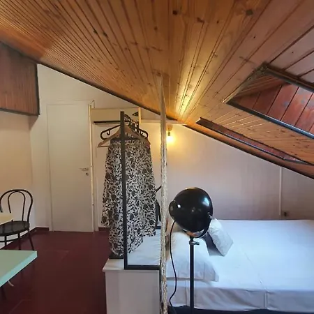 Mercanti Attic Version