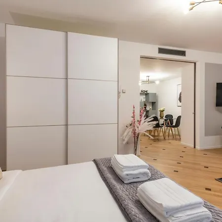 Apartman Royal - Centro Duomo Milánó
