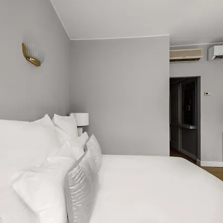 Aparthotel Adore Milan
