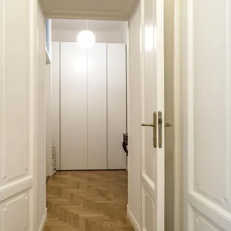 Easylife - Comoda Residenza Con Terrazzino Abitabile In Zona Sant Ambrogio Apartment Milan