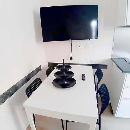 Easy Italy Apartment *