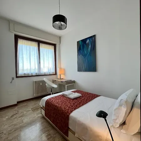 Green Guest House *